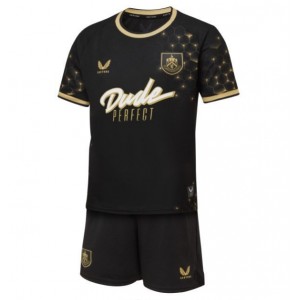 Burnley Jalkapallovaatteet Lasten Kolmas peliasu 2025-26 Lyhythihainen (+ Lyhyet housut)